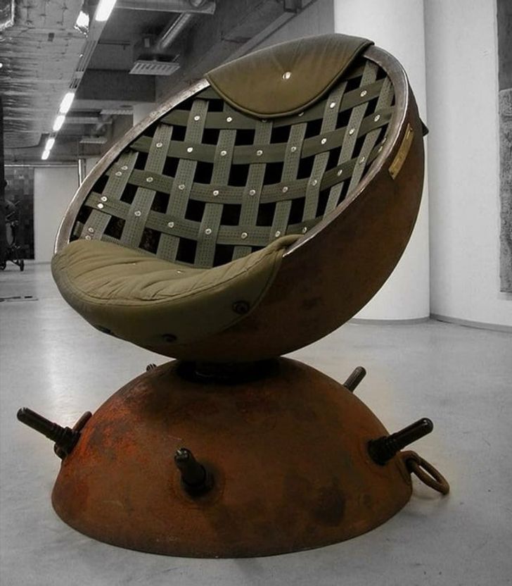 „Această mină navală foarte veche a fost transformată într-un scaun”