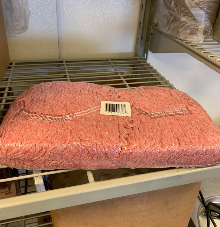 „Mopul acesta seamănă perfect cu o bucată uriașă de carne tocată”