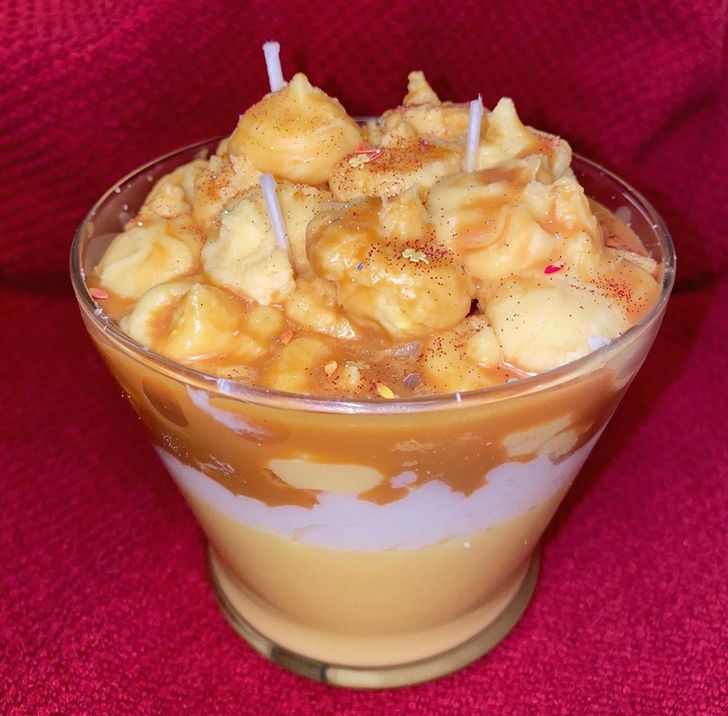 „Nu, acesta nu este un desert delicios, este de fapt o lumânare”