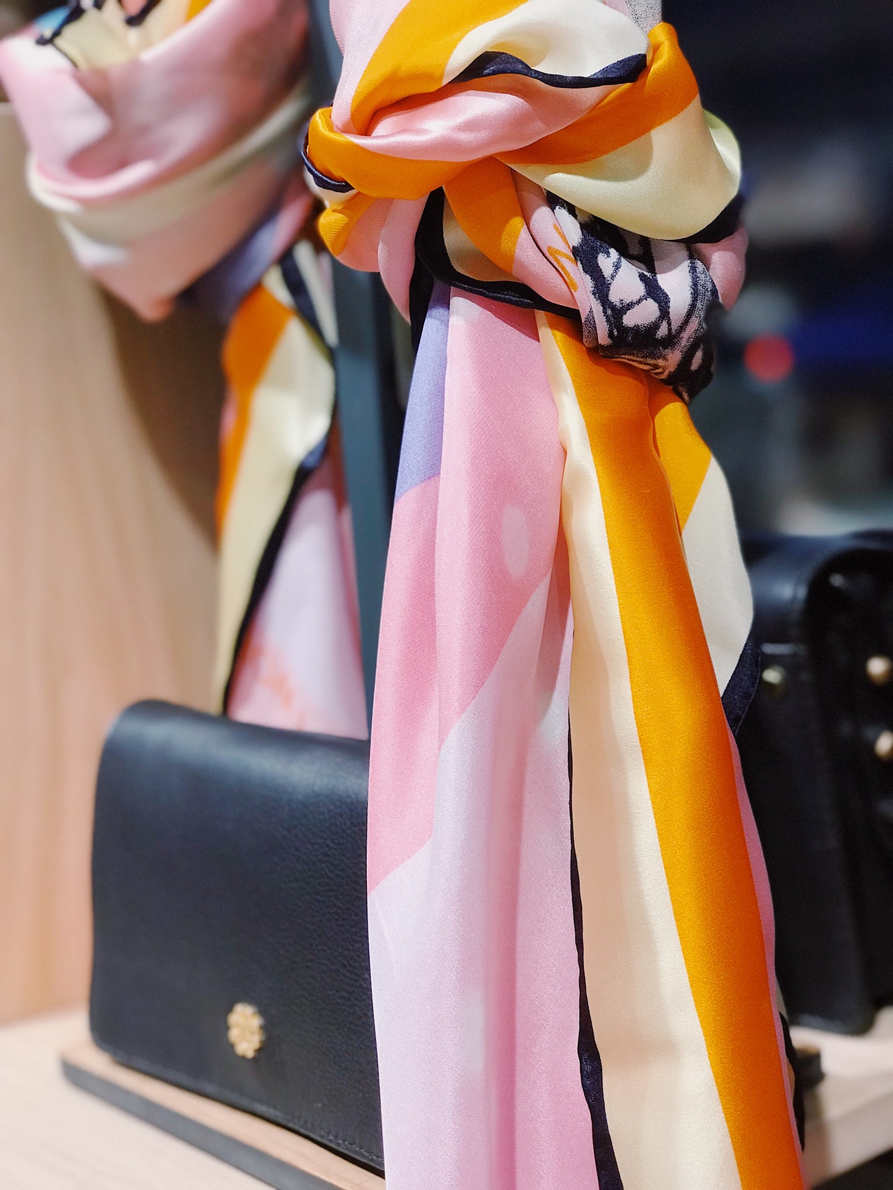 Exagerezi cu accesoriile vestimentare