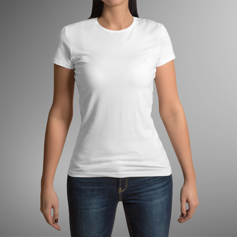 Tragi în jos bluza pentru a asunde burta