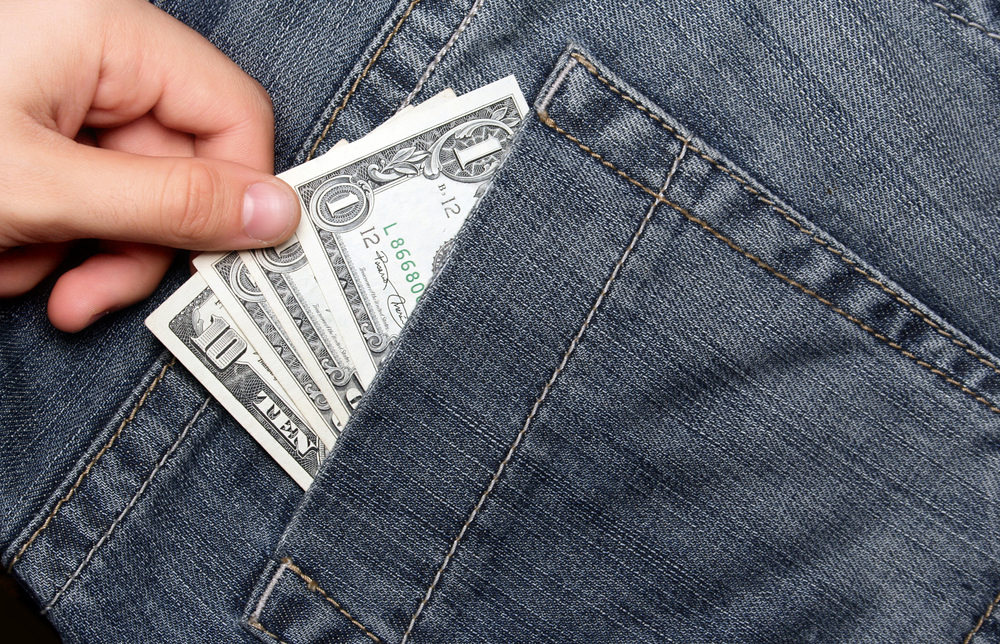 5. Ține bani în buzunar!