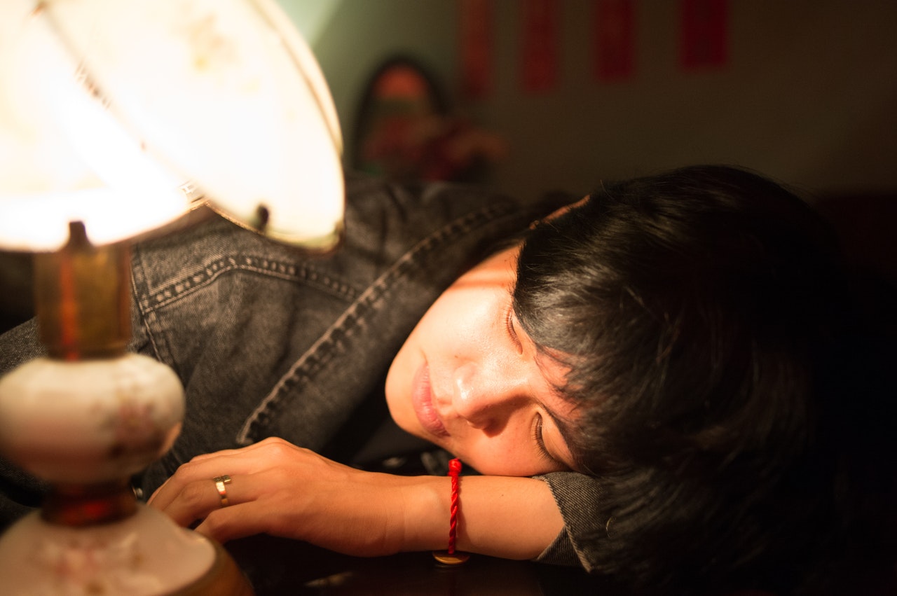 2. „Lângă cine mă simt cu adevărat fericită?”