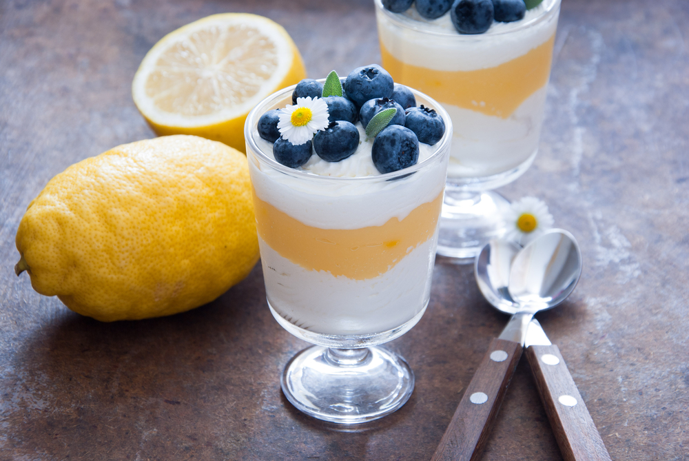 Pești – Blueberry Lemon Trifle