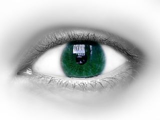 Persoanele cu ochii verzi sau albastri sunt mai predispuse la degenerescenta maculara