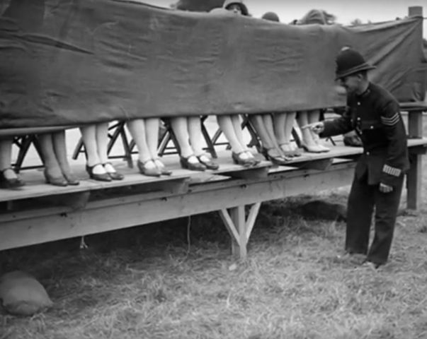 Testarea gleznelor, concurs din anul 1930