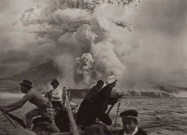 Eruptia vulcanului Sakurajima, Japonia (1914)