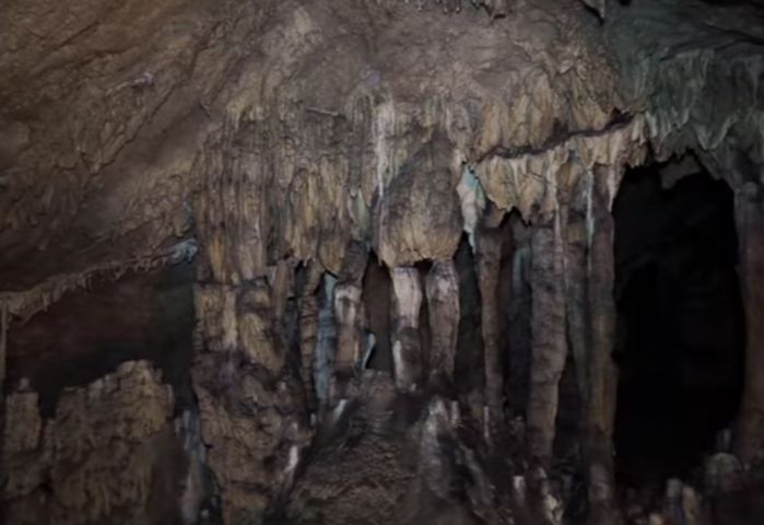 Pestera Muierii, Baia de Fier, Romania