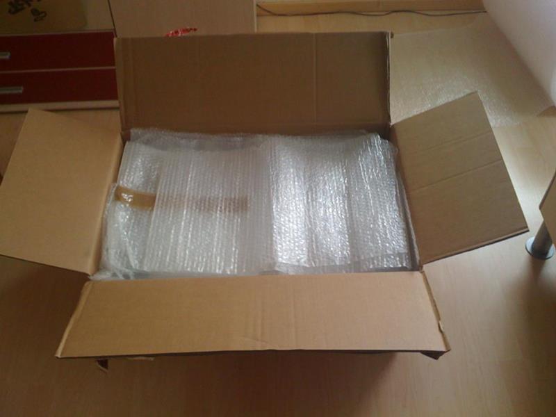 10. Cand trimiti un obiect fragil prin curier, impacheteaza-l imaginandu-ti ca oamenii vor vrea in mod intentionat sa il strice.