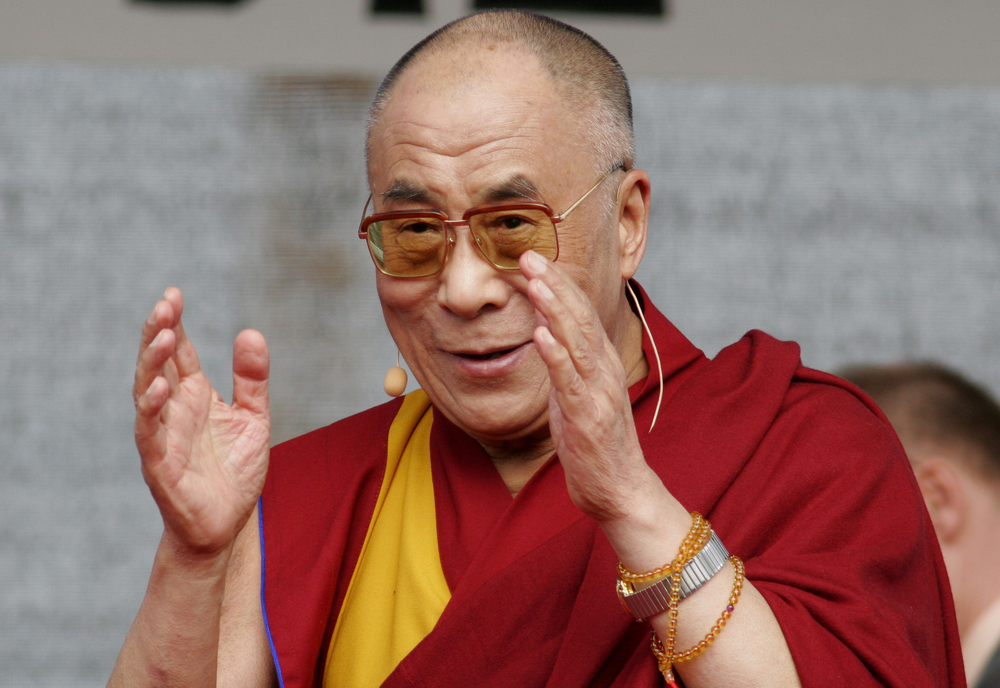 Fericirea nu este un dat. Ea deriva din actiunile noastre. (Dalai Lama)