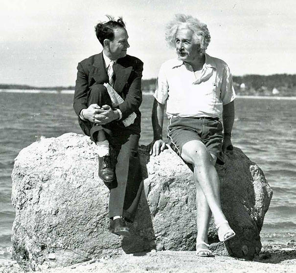 18. Einstein la plaja, 1939