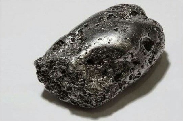 13. Platina - 58 dolari/gram