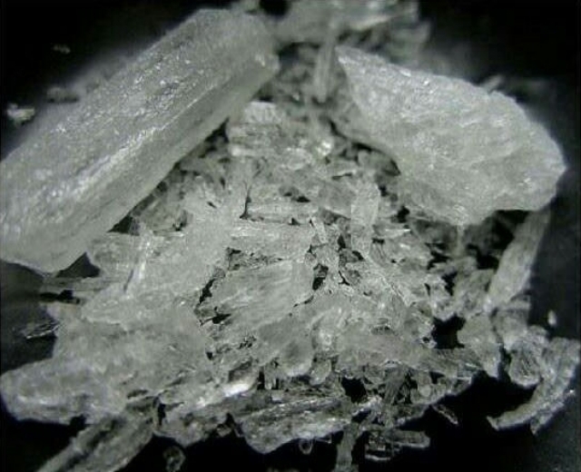 12. Metanfetamina - 100 dolari/gram