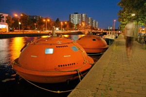 2. Hotelul Capsula (Capsule Hotel)