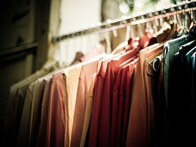 1. Improspateaza hainele