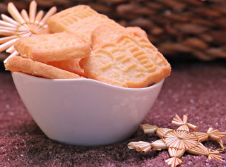 Truc pentru a nu mai manca prajituri