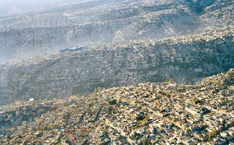 6. Asa arata Mexico City, un oras pe de peste 20 de milioane de locuitori