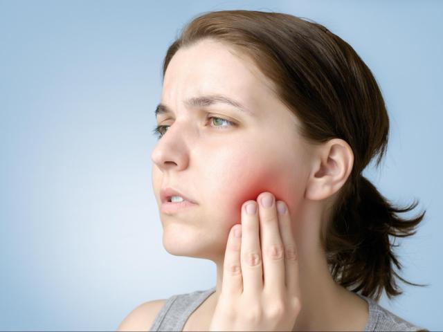 Scrasnirea, inclestarea, inflamatia dintilor