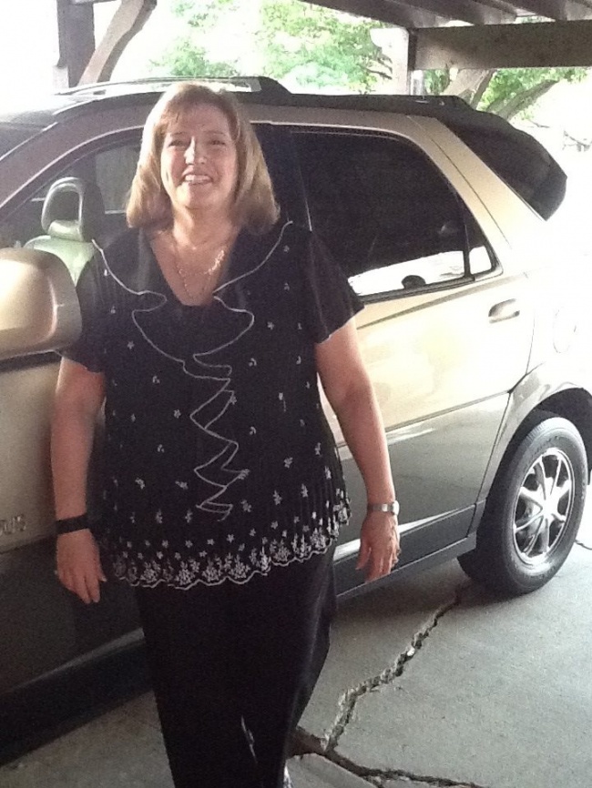 Acesta femeie si-a gasit un loc de munca dupa doi ani de cautari. Iar fericirea cand afla ca a fost angajata i se citeste pe chip