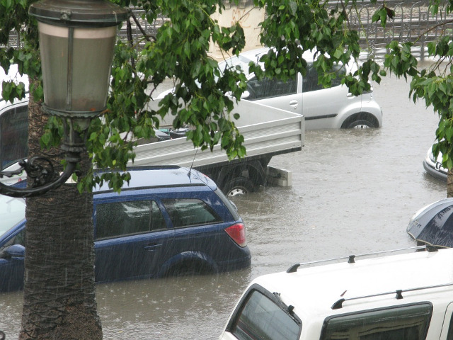 Inundatii in Calabria, Italia