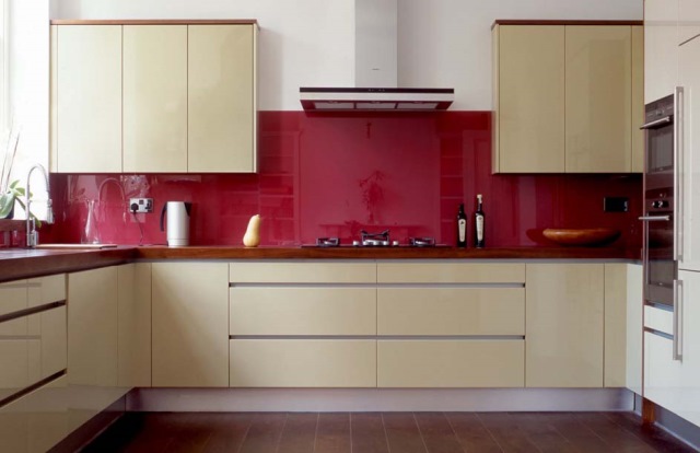 Rosu Si Bej Combinatii Ideale De Culori Pentru Interior