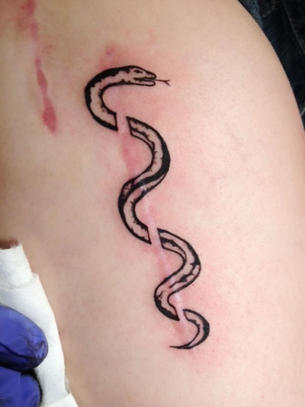 Cicatrici acoperite cu tatuaje superbe