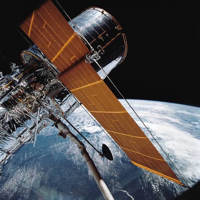 Telescopul spatial Hubble