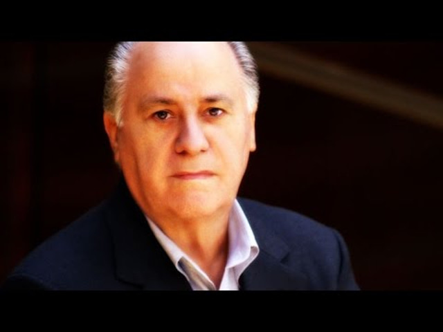 Amancio Ortega - Mananca la cantina, alaturi de angajati