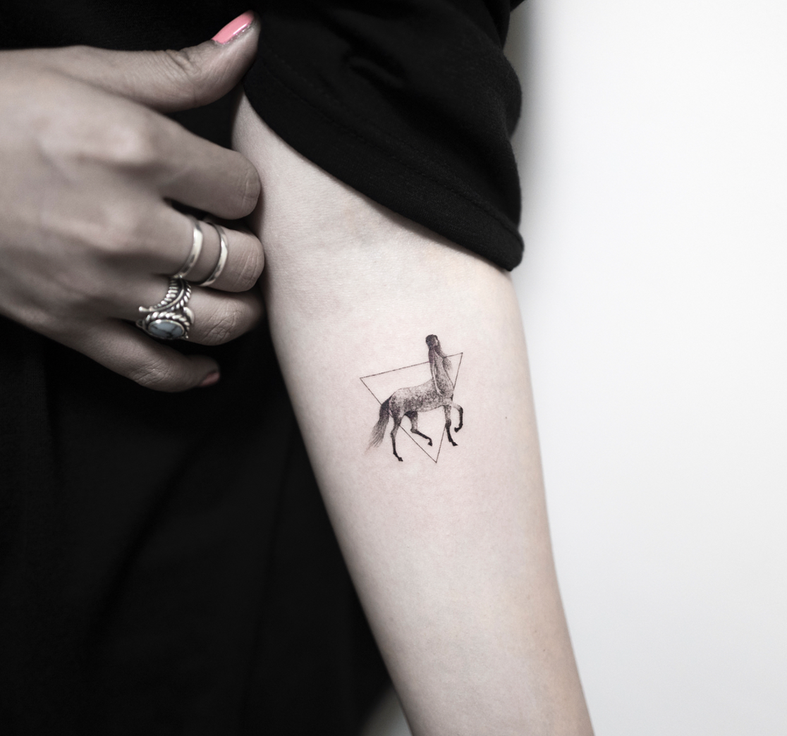 10 tatuaje elegante care te vor face sa iti schimbi parerea despre aceasta arta