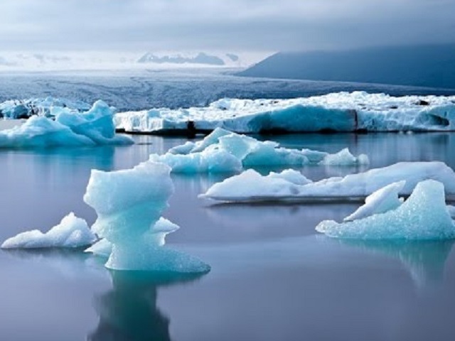 Laguna lacului glaciar