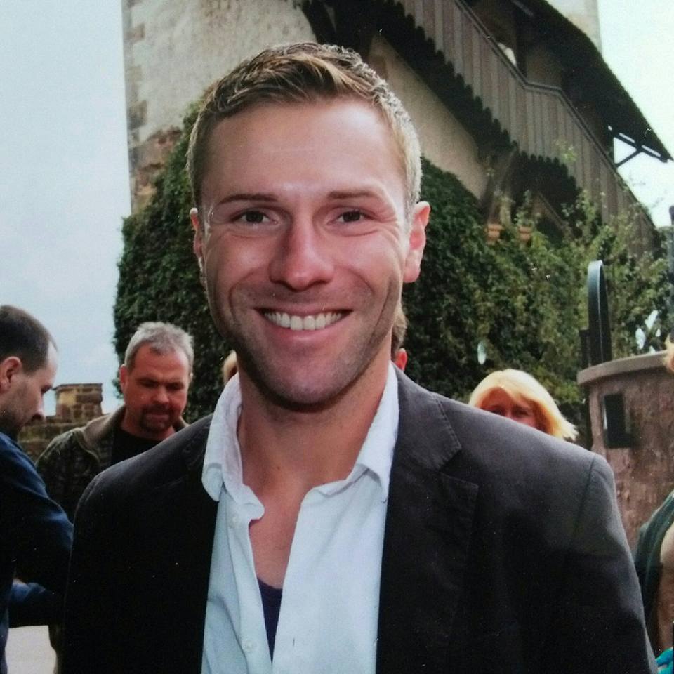 "Depresia poate lua oricand forma unui zambet"