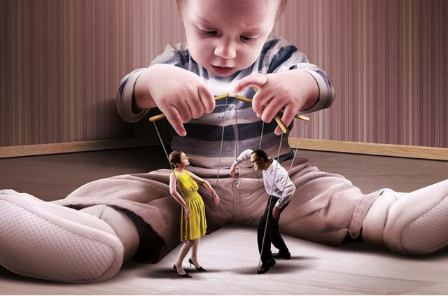 Isi manipuleaza copiii parintii?