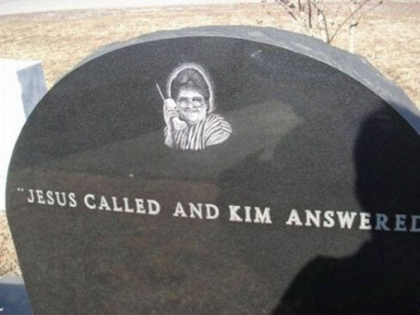 "Dumnezeu a sunat si Kim a raspuns"