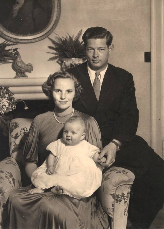 Regele Mihai si Regina Ana cu Principesa Margareta, 1950
