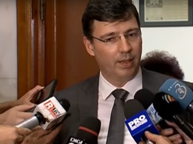 Ionut Misa: Nu ma uit la preturi la pompa, circul cu sofer!