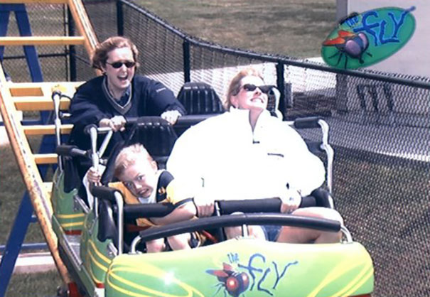 De la panica la extaz. Top 10 cele mai amuzate poze facute in roller coaster