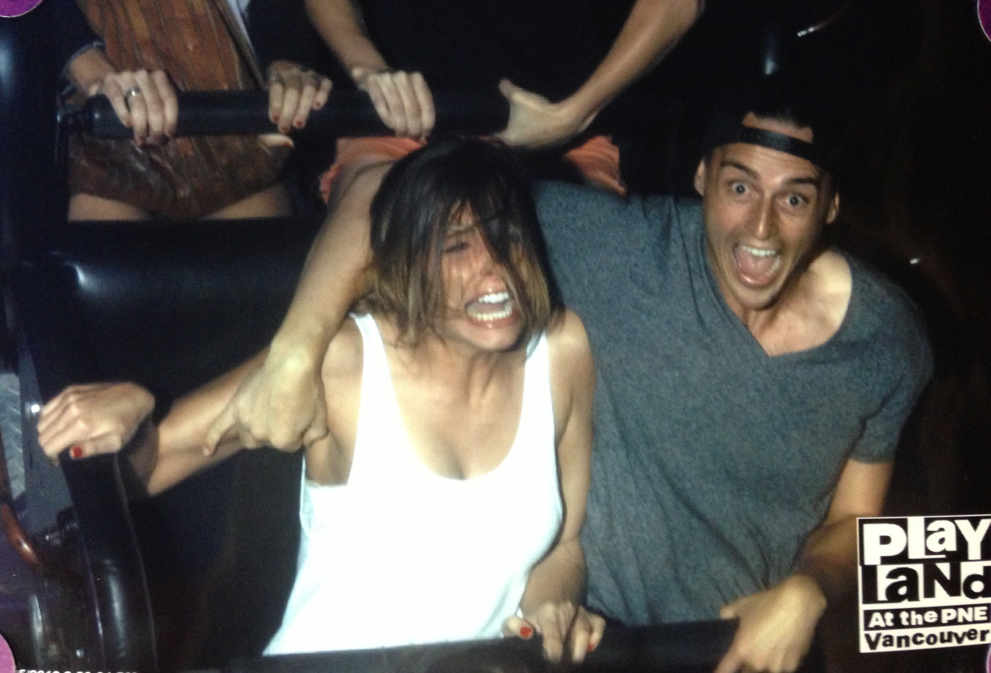 De la panica la extaz. Top 10 cele mai amuzate poze facute in roller coaster