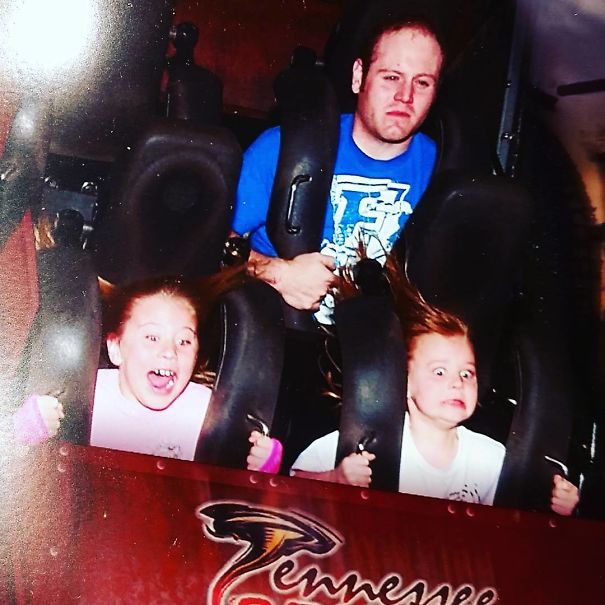 De la panica la extaz. Top 10 cele mai amuzate poze facute in roller coaster