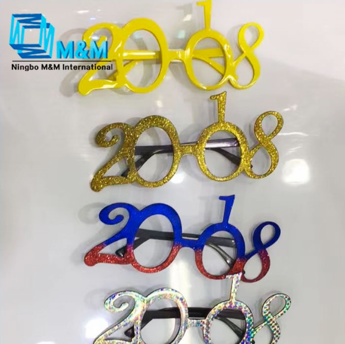Ochelari pentru revelionul din 2018