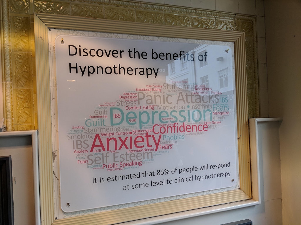 Avantajele terapiei prin hipnoza: depresie, anxietate, atacuri de panica