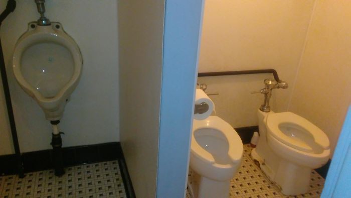 Cine a gandit designul pentru aceasta baie?