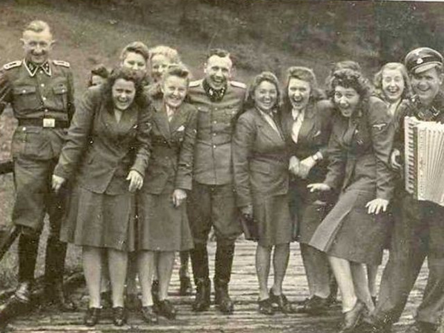 Din cei 7.000 de angajati de la Auschwitz, doar 750 au fost pedepsiti