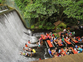 Labassin Waterfall, Filipine