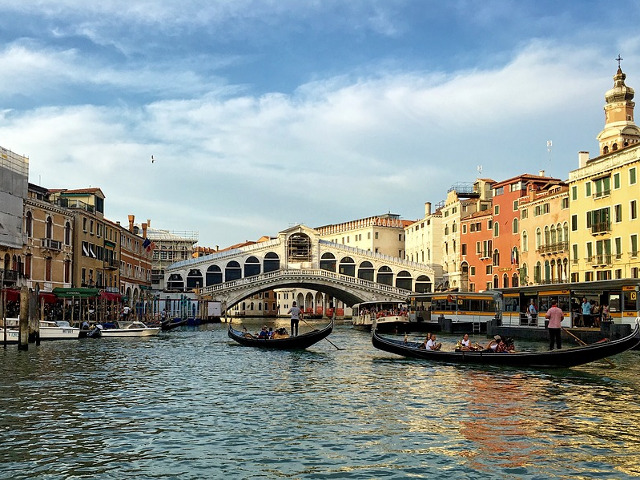 Podul Rialto, Venetia, Italia