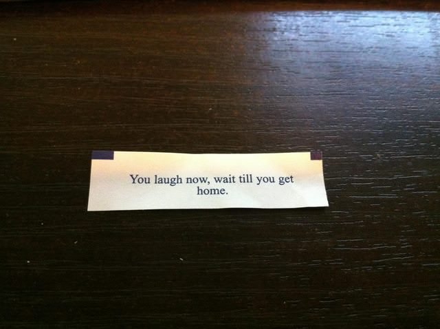 Suna a amenintare: "Razi acum, asteapta sa ajungi acasa..."