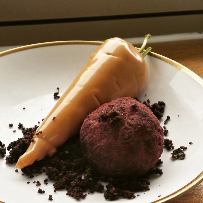 Prajitura ce imita un morcov