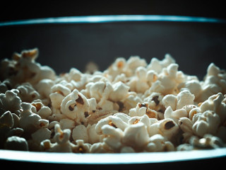 Pentru servirea popcornului