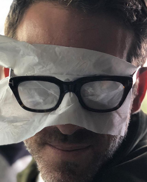 Ryan Reynolds este "maestrul deghizarilor"...