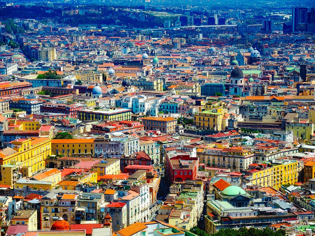 Napoli, in loc de Roma