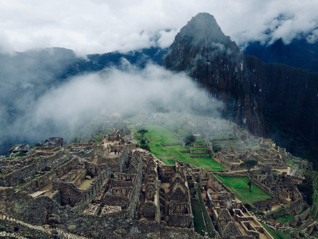 Sa urci pe Machu Picchu